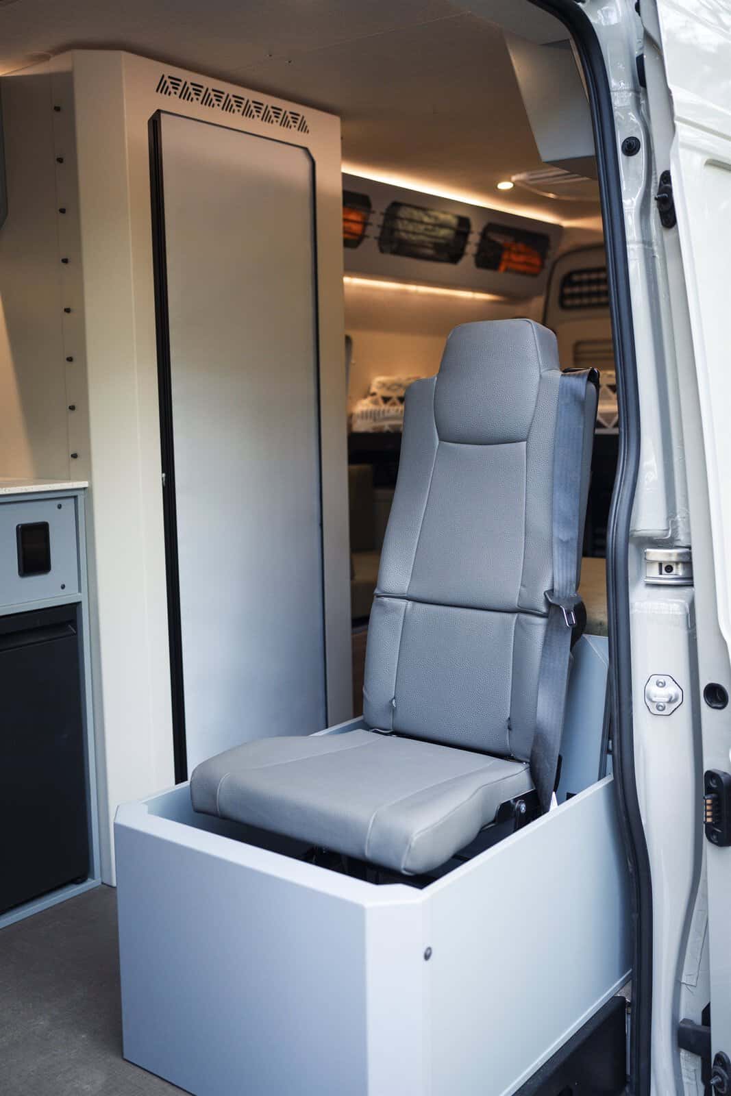 Optional third belted seat in the Onyx Arête