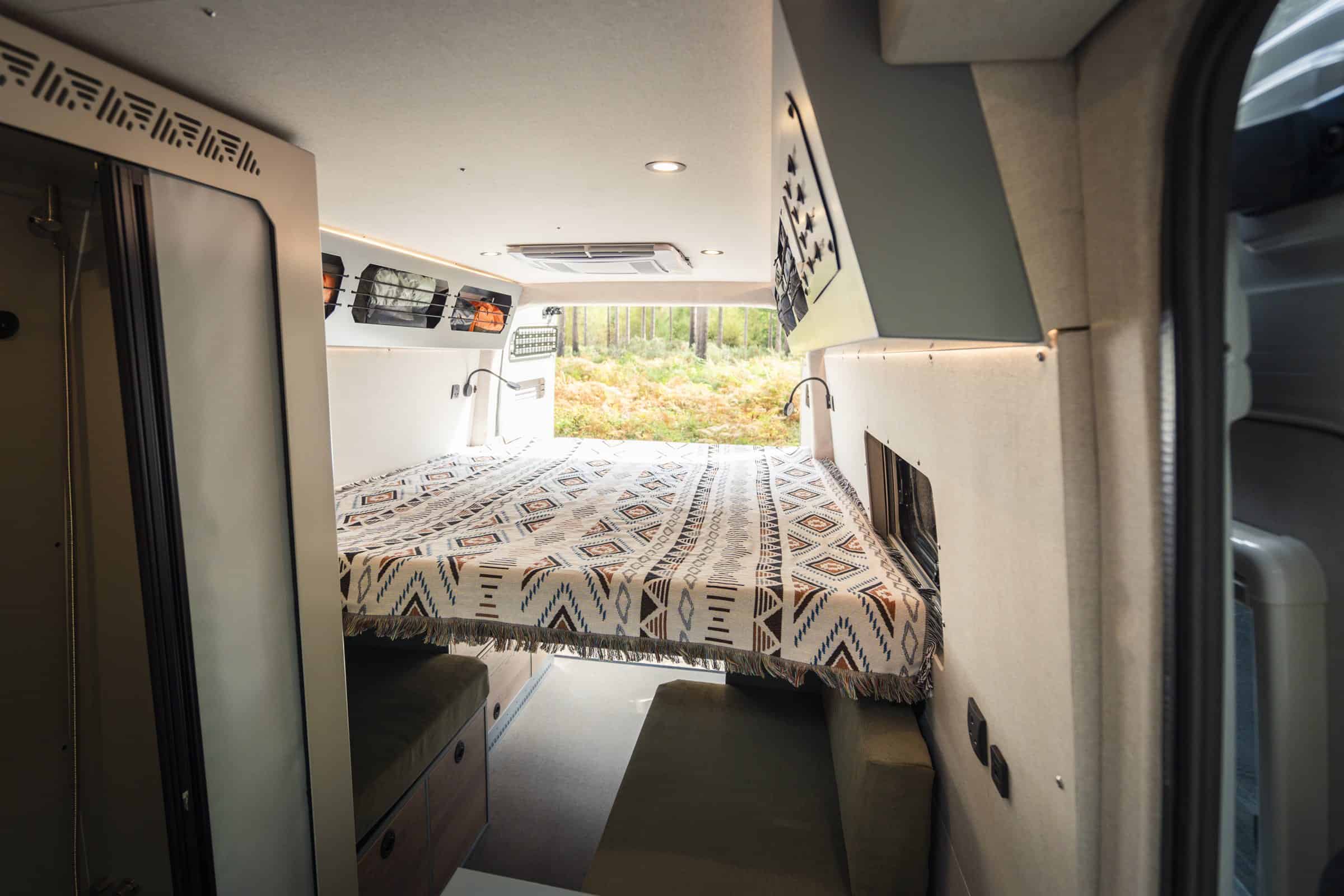 King-sized lengthways bed made up in the Onyx Arête